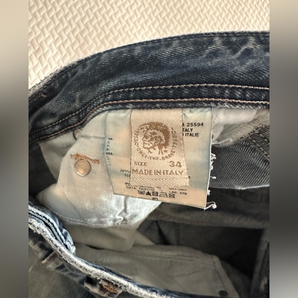 Diesel Industry Larkee “Made in Italy” Denim Jeans - Picture 4 of 5